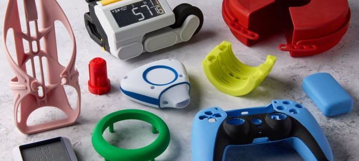 SLA 3D printing with resin with colored pigments